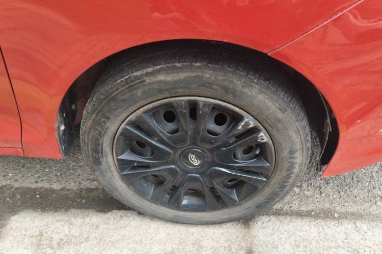 Used Chery Fengyun 2 2015 1.5L Manual New Edition Right Front Wheel Hub
