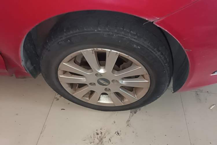 Used Chery Fengyun 2 2015 1.5L Manual New Edition Right Front Wheel Hub