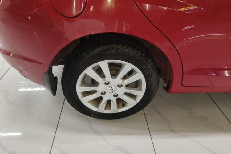 Used Chery Fengyun 2 2015 1.5L Manual New Edition Right Rear Wheel Hub
