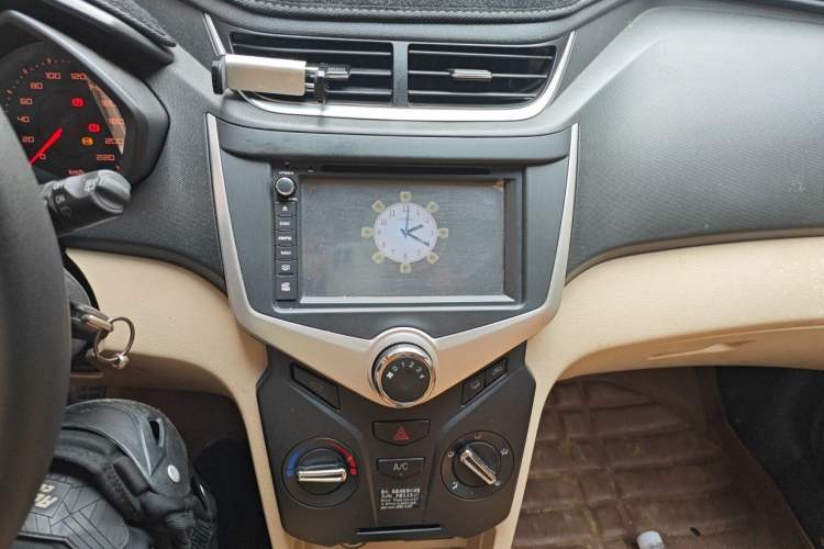 Used Chery Fengyun 2 2015 1.5L Manual New Edition Audio And AC Panel