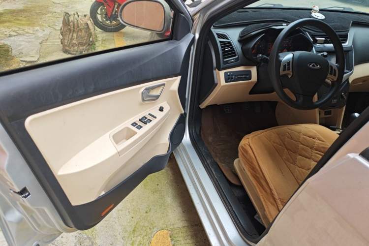 Used Chery Fengyun 2 2015 1.5L Manual New Edition Driver Seat