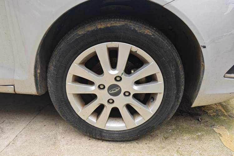 Used Chery Fengyun 2 2015 1.5L Manual New Edition Right Front Wheel Hub
