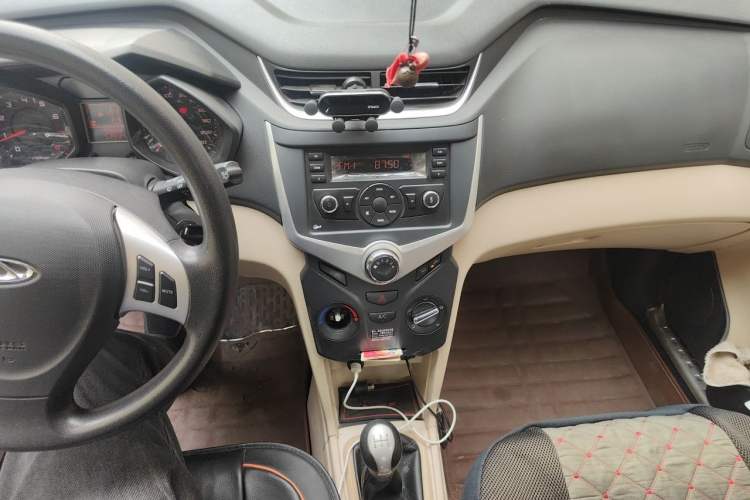 Used Chery Fengyun 2 2015 1.5L Manual New Edition Audio And AC Panel