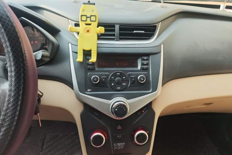 Used Chery Fengyun 2 2015 1.5L Manual New Edition Audio And AC Panel