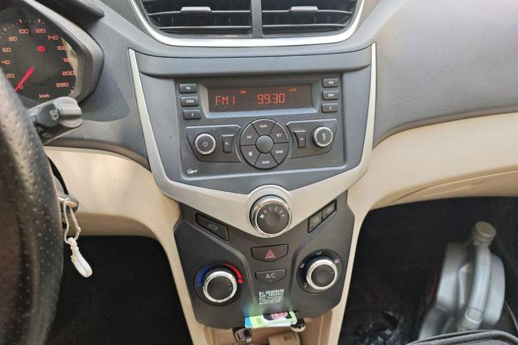 Used Chery Fengyun 2 2015 1.5L Manual New Edition Audio And AC Panel