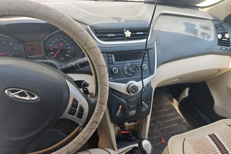 Used Chery Fengyun 2 2015 1.5L Manual New Edition Audio And AC Panel