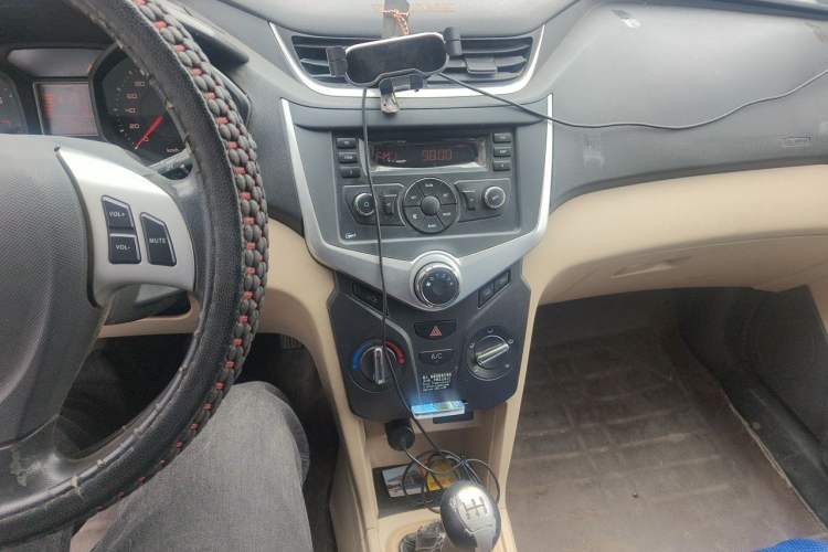 Used Chery Fengyun 2 2015 1.5L Manual New Edition Audio And AC Panel