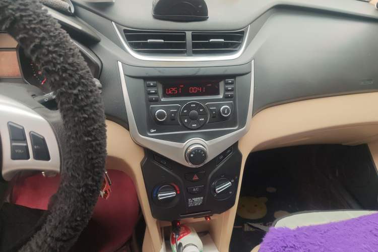 Used Chery Fengyun 2 2015 1.5L Manual New Edition Audio And AC Panel