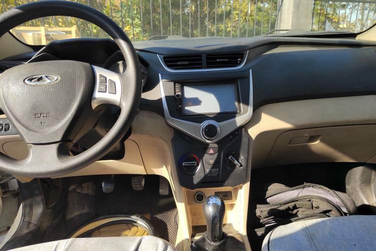 Used Chery Fengyun 2 2015 1.5L Manual New Edition Audio And AC Panel