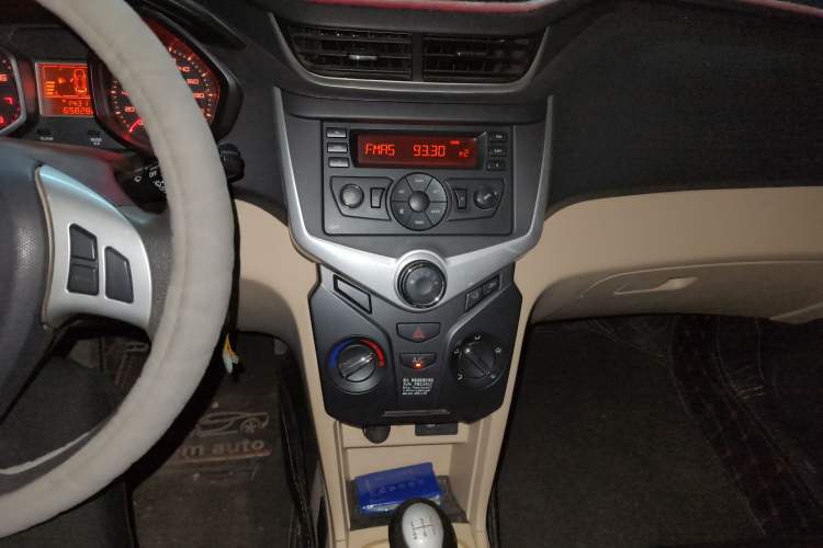 Used Chery Fengyun 2 2015 1.5L Manual New Edition Audio And AC Panel