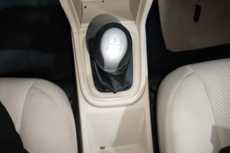 Used Chery Fengyun 2 2015 1.5L Manual New Edition Audio And AC Panel