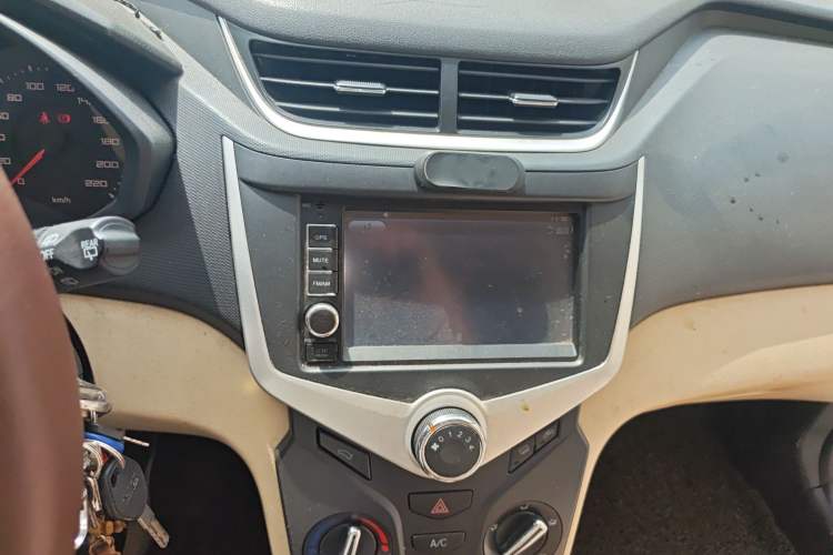 Used Chery Fengyun 2 2015 1.5L Manual New Edition Audio And AC Panel