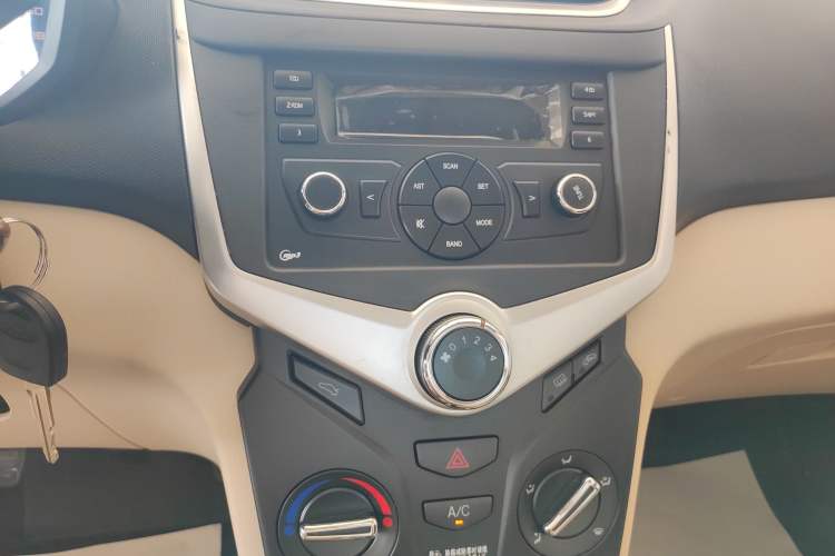 Used Chery Fengyun 2 2015 1.5L Manual New Edition Audio And AC Panel