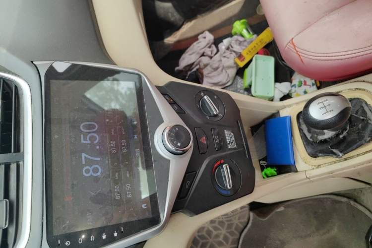 Used Chery Fengyun 2 2015 1.5L Manual New Edition Audio And AC Panel
