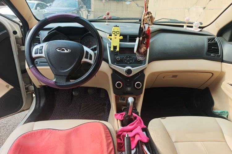 Used Chery Fengyun 2 2015 1.5L Manual New Edition Center Console