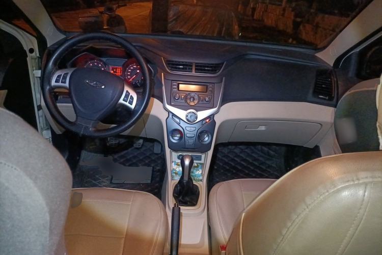Used Chery Fengyun 2 2015 1.5L Manual New Edition Center Console