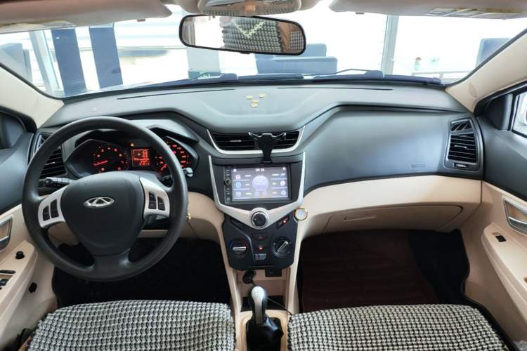 Used Chery Fengyun 2 2015 1.5L Manual New Edition Center Console