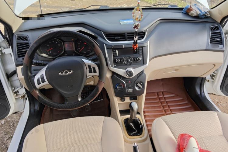 Used Chery Fengyun 2 2015 1.5L Manual New Edition Center Console