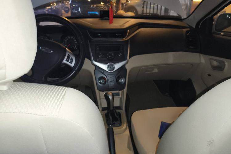Used Chery Fengyun 2 2015 1.5L Manual New Edition Center Console