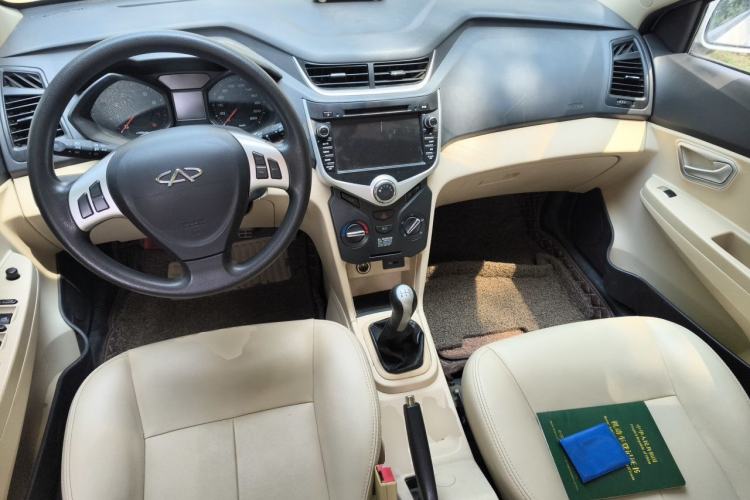 Used Chery Fengyun 2 2015 1.5L Manual New Edition Center Console