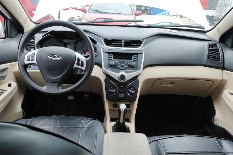 Used Chery Fengyun 2 2015 1.5L Manual New Edition Center Console