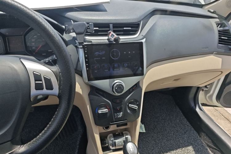 Used Chery Fengyun 2 2015 1.5L Manual New Edition Center Console