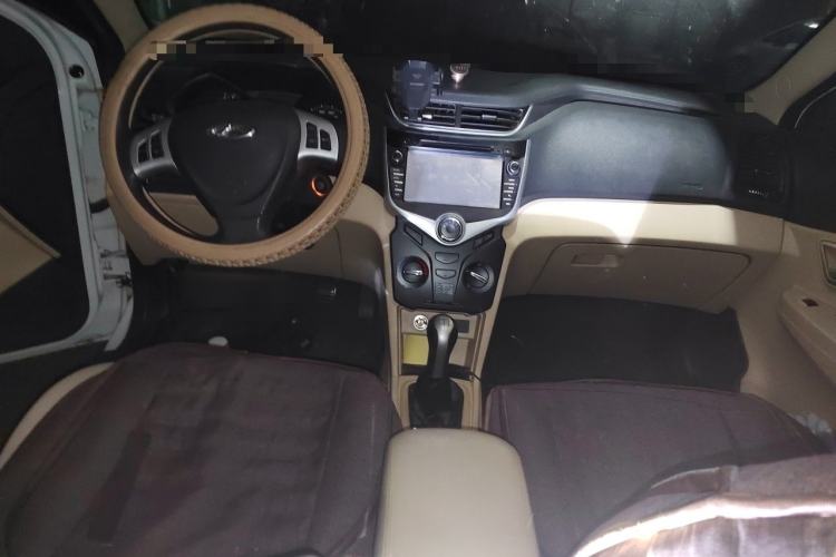 Used Chery Fengyun 2 2015 1.5L Manual New Edition Center Console