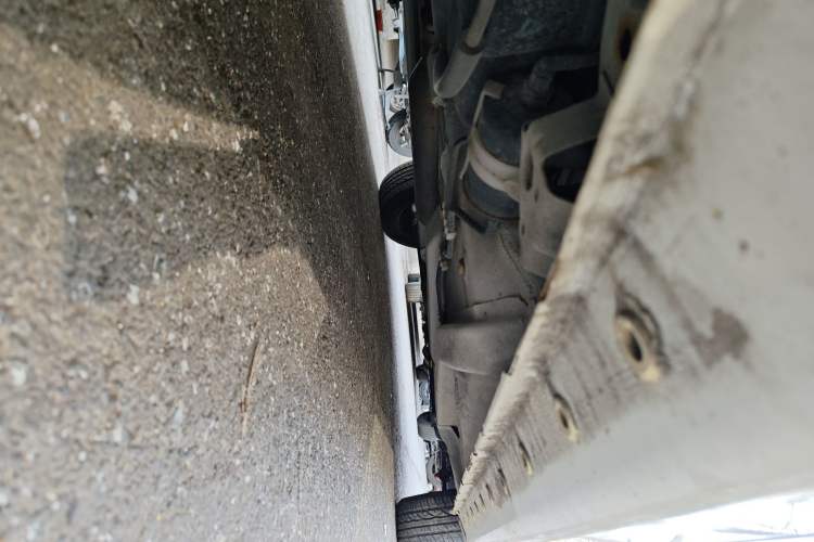 Used Chery Fengyun 2 2015 1.5L Manual New Edition Chassis Rear Right