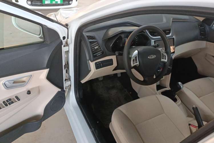Used Chery Fengyun 2 2015 1.5L Manual New Edition Driver Seat