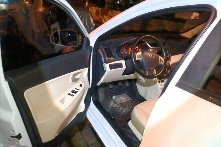 Used Chery Fengyun 2 2015 1.5L Manual New Edition Driver Seat