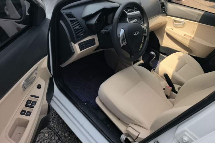 Used Chery Fengyun 2 2015 1.5L Manual New Edition Driver Seat