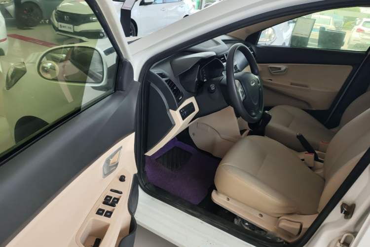 Used Chery Fengyun 2 2015 1.5L Manual New Edition Driver Seat