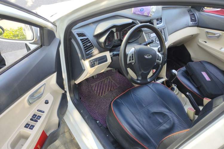 Used Chery Fengyun 2 2015 1.5L Manual New Edition Driver Seat