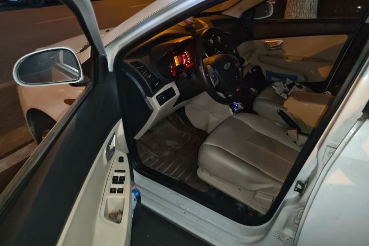 Used Chery Fengyun 2 2015 1.5L Manual New Edition Driver Seat