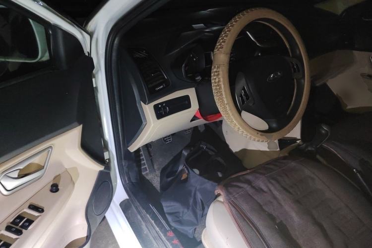 Used Chery Fengyun 2 2015 1.5L Manual New Edition Driver Seat