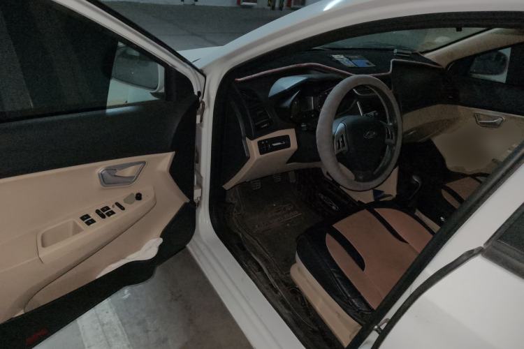Used Chery Fengyun 2 2015 1.5L Manual New Edition Driver Seat