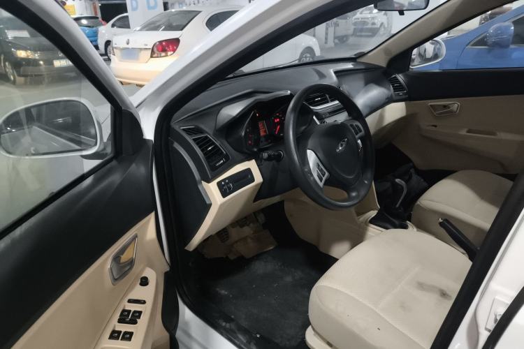 Used Chery Fengyun 2 2015 1.5L Manual New Edition Driver Seat