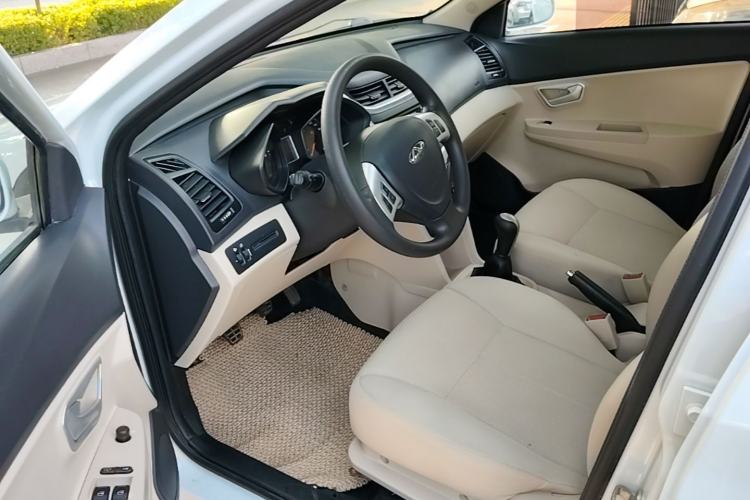 Used Chery Fengyun 2 2015 1.5L Manual New Edition Driver Seat