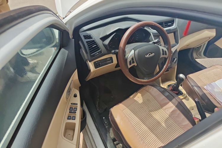 Used Chery Fengyun 2 2015 1.5L Manual New Edition Driver Seat