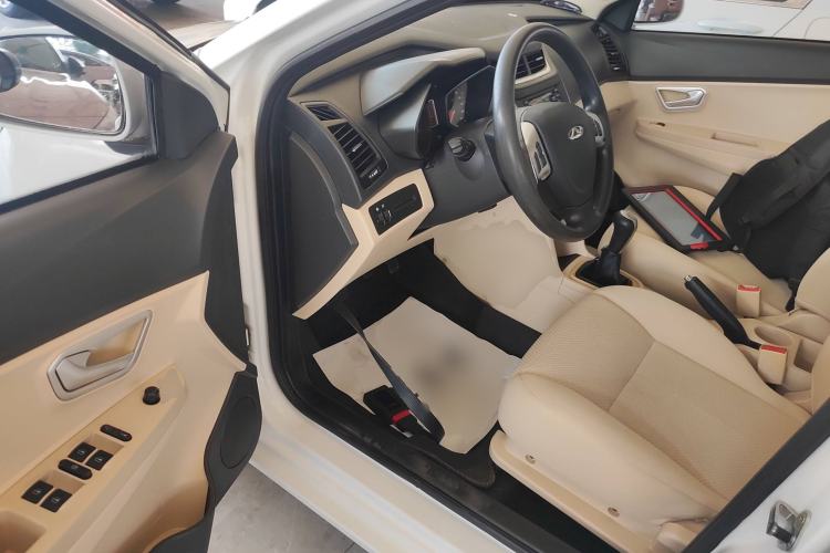 Used Chery Fengyun 2 2015 1.5L Manual New Edition Driver Seat