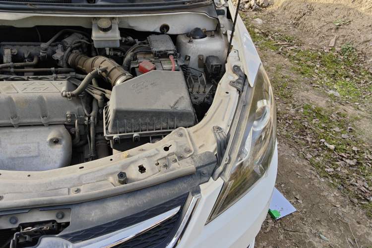 Used Chery Fengyun 2 2015 1.5L Manual New Edition Engine Bay Left