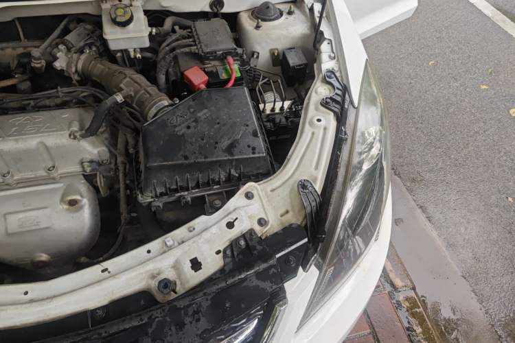 Used Chery Fengyun 2 2015 1.5L Manual New Edition Engine Bay Left