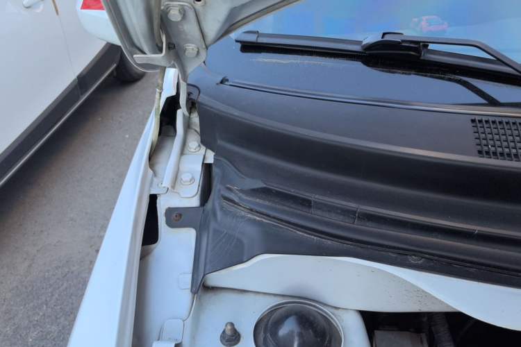 Used Chery Fengyun 2 2015 1.5L Manual New Edition Engine Bay Right
