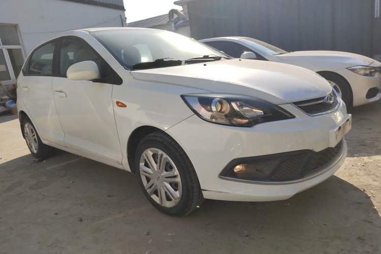Used Chery Fengyun 2 2015 1.5L Manual New Edition Exterior 2