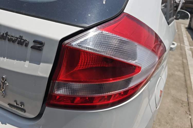 Used Chery Fengyun 2 2015 1.5L Manual New Edition Exterior 3