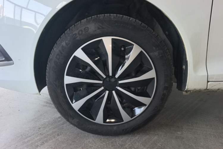 Used Chery Fengyun 2 2015 1.5L Manual New Edition Exterior 4