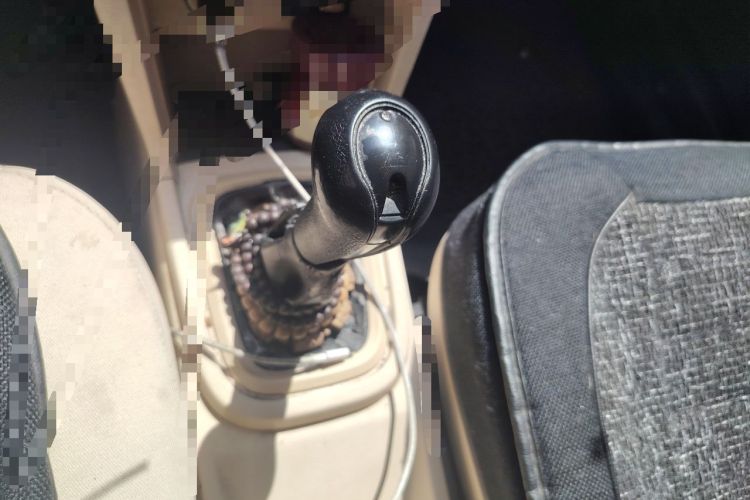 Used Chery Fengyun 2 2015 1.5L Manual New Edition Gear Lever