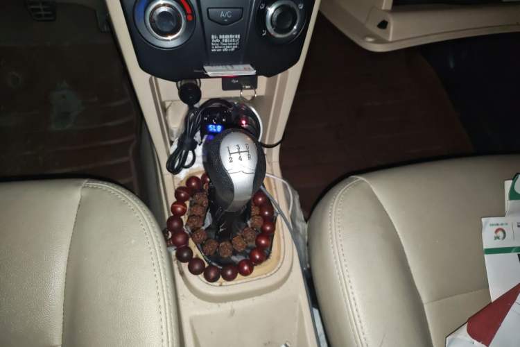 Used Chery Fengyun 2 2015 1.5L Manual New Edition Gear Lever