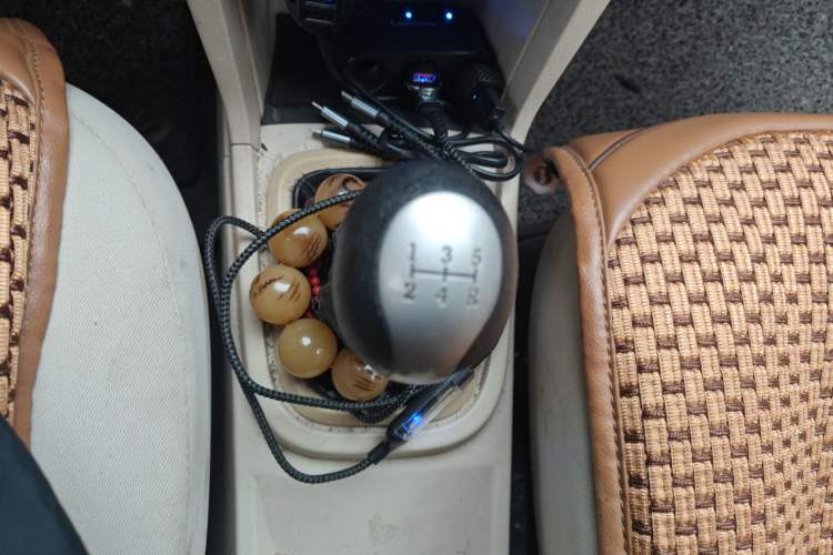 Used Chery Fengyun 2 2015 1.5L Manual New Edition Gear Lever