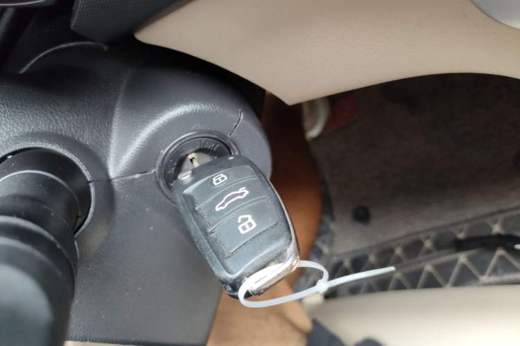 Used Chery Fengyun 2 2015 1.5L Manual New Edition Interior 1